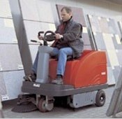 Hako-Jomas 900V/E駕駛式吸塵掃地機(jī)